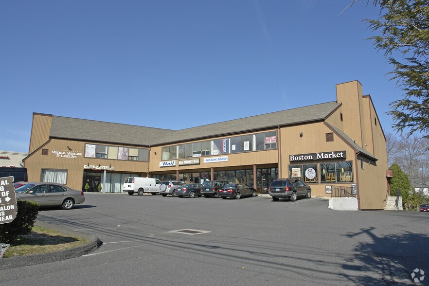 More Photos Of 1345 E Putnam Ave, Old Greenwich Storefront Retail Office For Lease