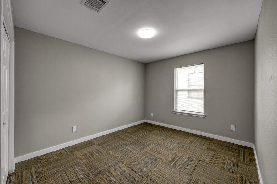 More Photos Of 2426 Crockett Martin Rd, Conroe Multifamily For Sale