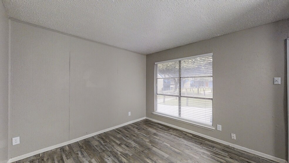 More Photos Of 2850 Clydedale Dr, Dallas Apartments For Sale