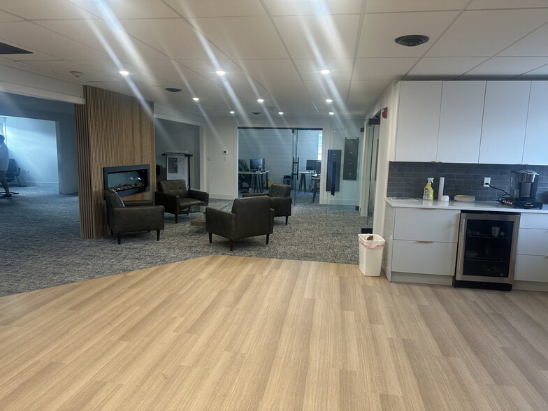 More Photos Of 30 Coronado Rd, Warwick Service For Lease