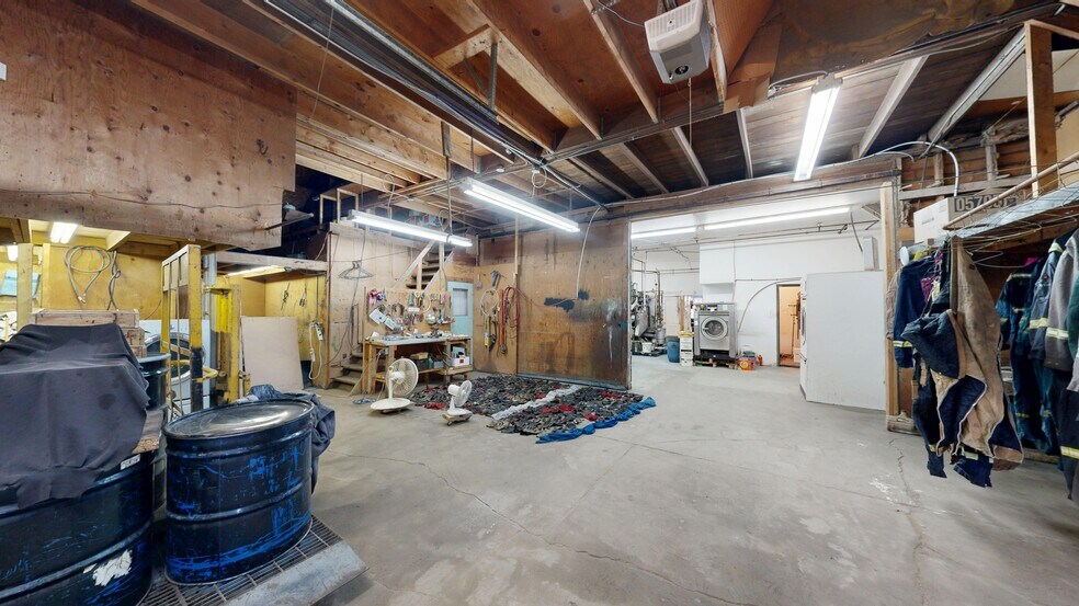 More Photos Of 4707 50 st, Stettler Service For Sale