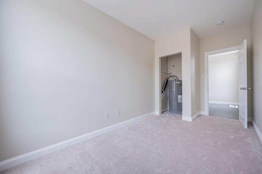 More Photos Of 62-64 W Antietam St, Hagerstown Apartments For Sale