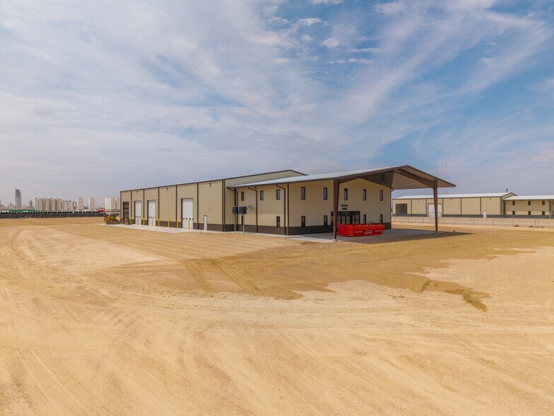 More Photos Of 16697 W Basin St, Odessa Industrial For Lease