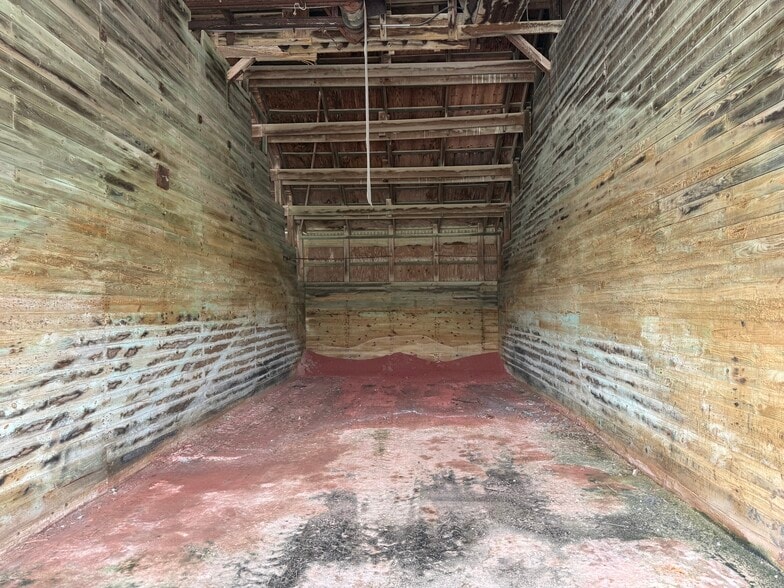 More Photos Of 4911 Terra Ceia Road, Pantego Industrial For Sale