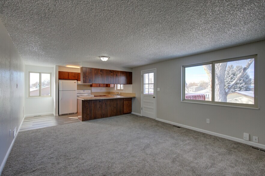 More Photos Of 1331 Merl Pl, Longmont Apartments For Sale