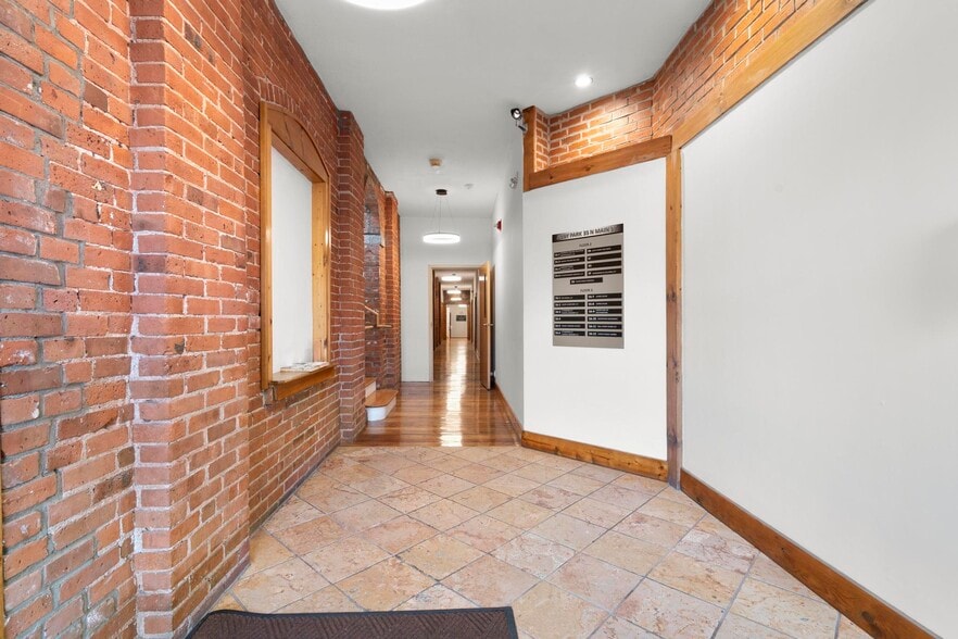 More Photos Of 35 N Main St, Southington Medical For Lease