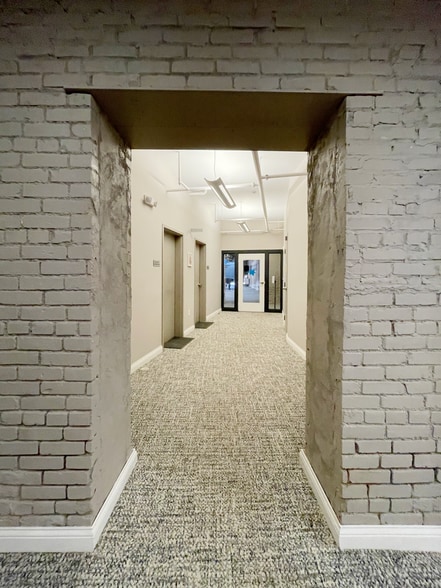 More Photos Of 2658 Scranton Rd, Cleveland Apartments For Lease