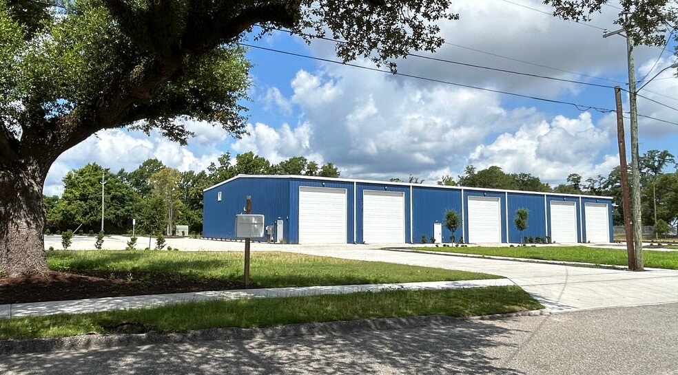 More Photos Of 1701 5th ave, Wilmington Warehouse For Lease