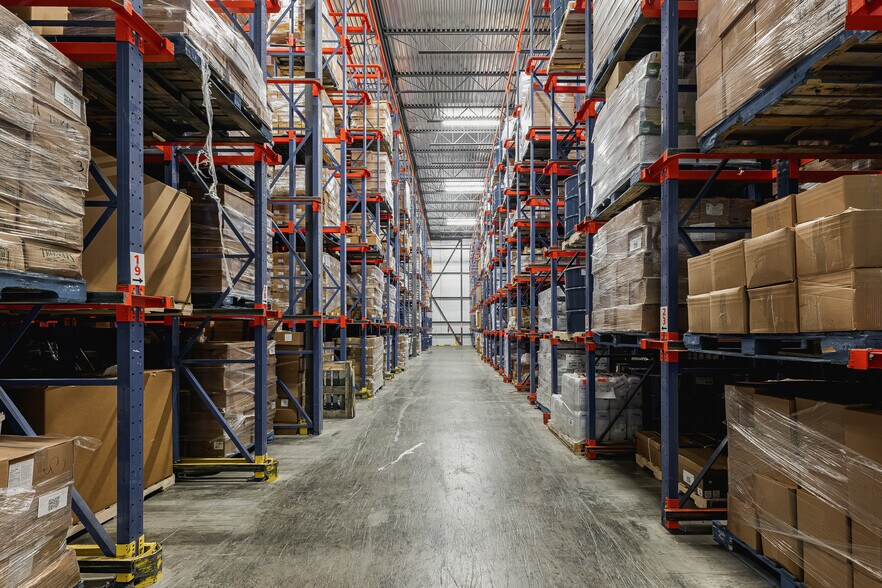 More Photos Of 395 Rue Bonin, Acton Vale Refrigeration Cold Storage For Sale