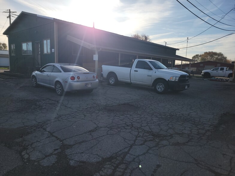 More Photos Of 755 E Hamilton Ave, Franklin Office For Sale