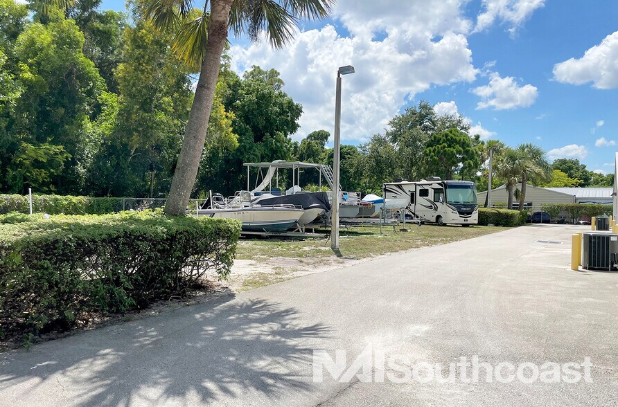 More Photos Of 1180 Se Monterey Rd, Stuart Self Storage For Sale