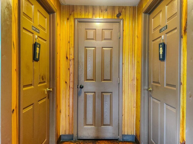 More Photos Of 19062 Main St W, Huntingdon Specialty For Sale