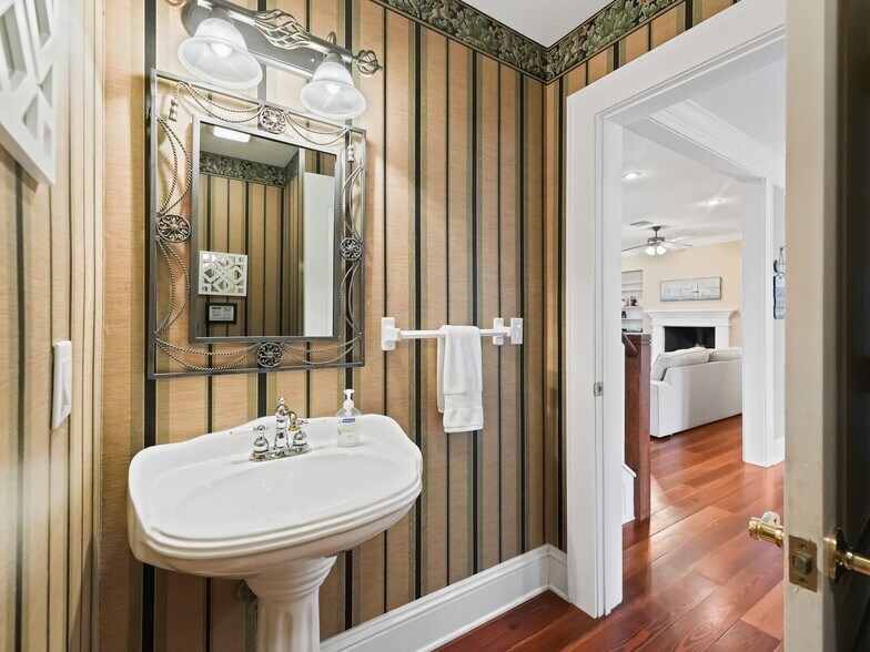 More Photos Of 12730 E Highway 25, Ocklawaha Specialty For Sale