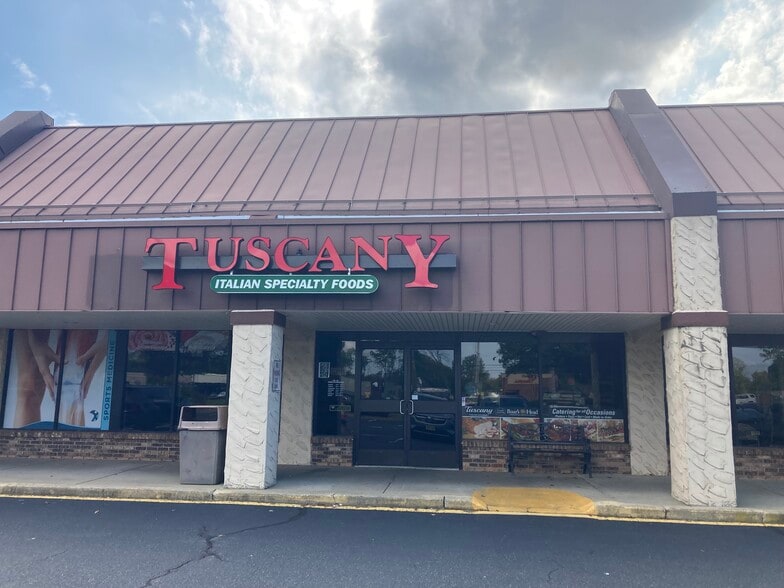 More Photos Of 3338 US Highway 9, Freehold Unknown For Lease