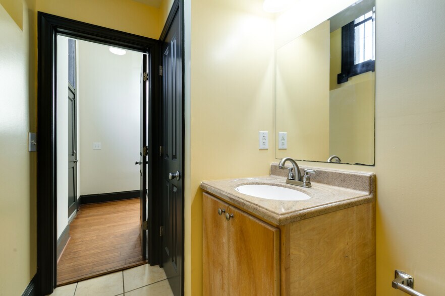 More Photos Of 712 Grove Ave, Petersburg Apartments For Sale