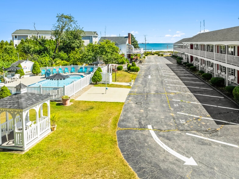 More Photos Of 271 Long Beach Ave, York Beach Hotel For Sale