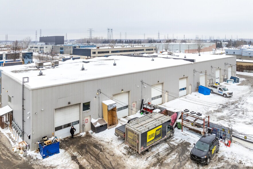 More Photos Of 1990-2014 Rue Michelin, Laval Warehouse For Sale