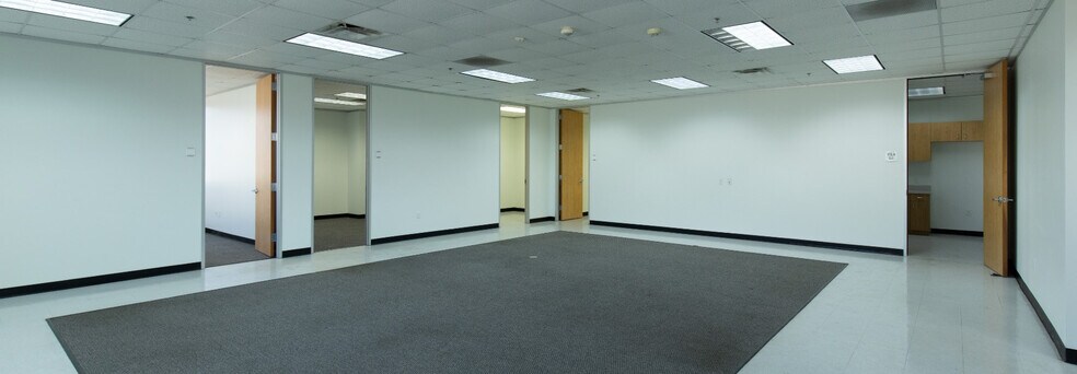 More Photos Of 6507 West Little York Rd, Houston Unknown For Lease