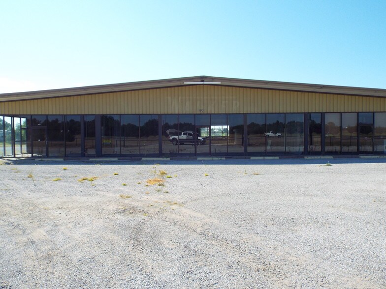 More Photos Of 3601 N Van Buren Byp, Enid Freestanding For Lease
