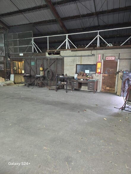 More Photos Of 658 Omaha Dr, Corpus Christi Industrial For Sale