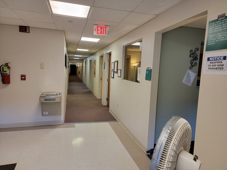 More Photos Of 5818 Forbes Ave, Pittsburgh Supermarket For Sale