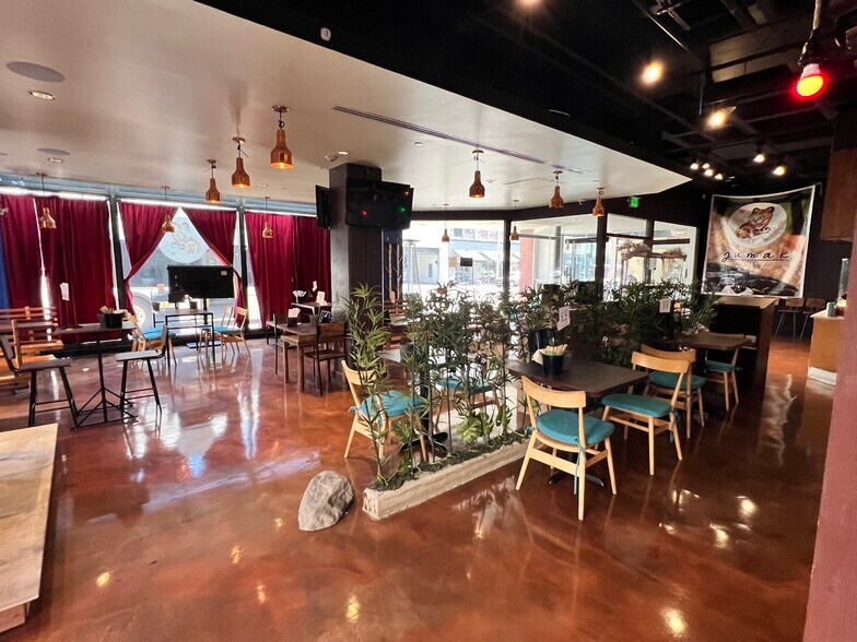 More Photos Of 25-45 N Raymond Ave, Pasadena Apartments For Lease