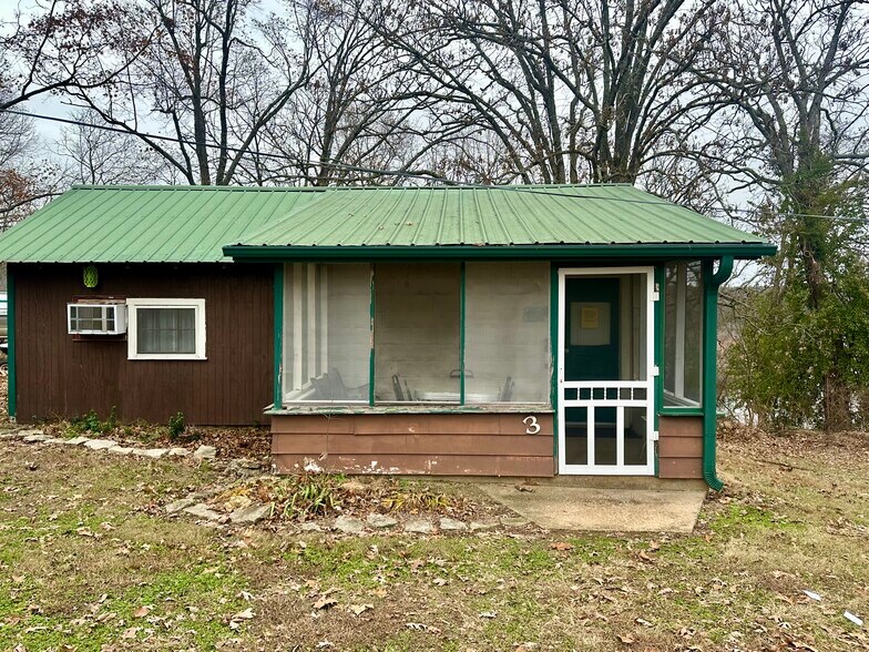 More Photos Of 10 Lease Ln, Theodosia Hotel For Sale