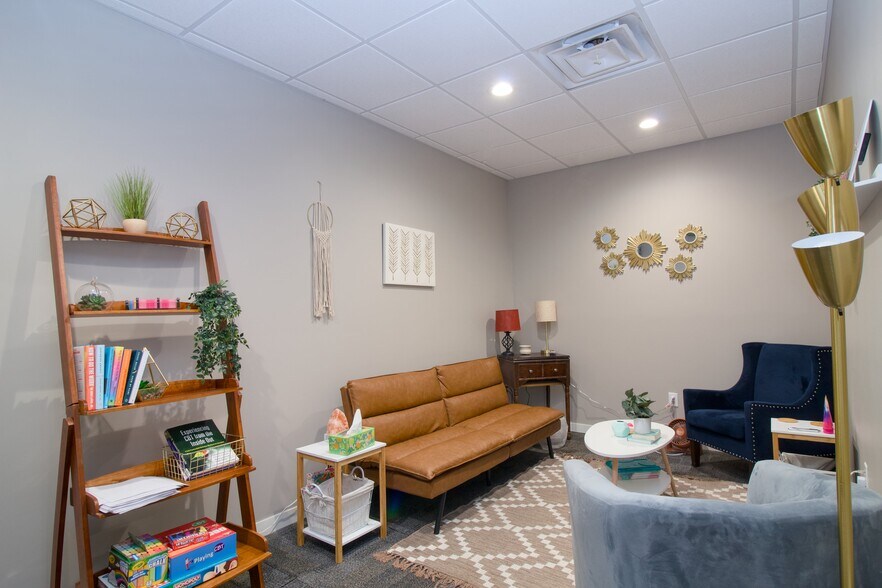 More Photos Of 5308 Parklane Pl, Kearney Office For Sale