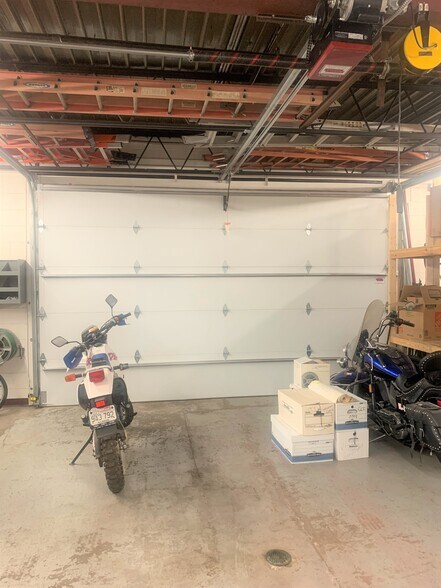 More Photos Of 4139 W 123rd St, Alsip Service For Sale