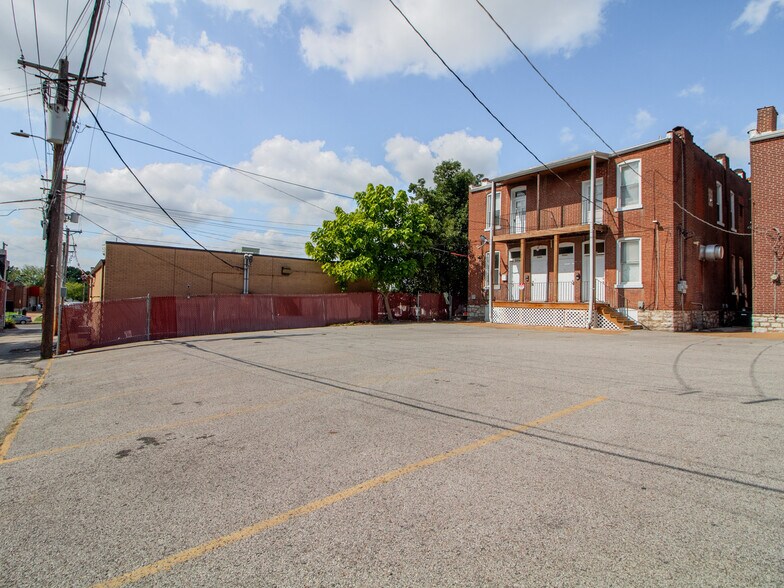 More Photos Of 6836 Gravois Ave, Saint Louis Multifamily For Lease