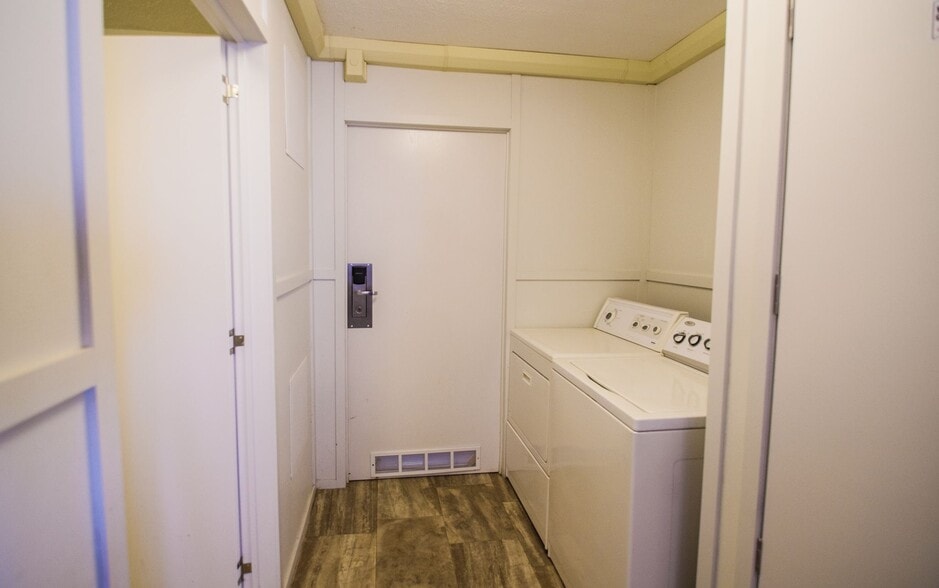 More Photos Of 6772 E Goldenrod Dr, Gardendale Manufactured Housing Mobile Home Park For Sale