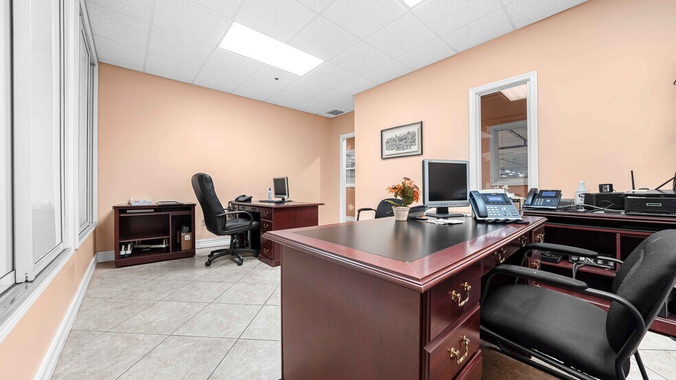More Photos Of 7450 NW 41st St, Miami Manufacturing For Sale