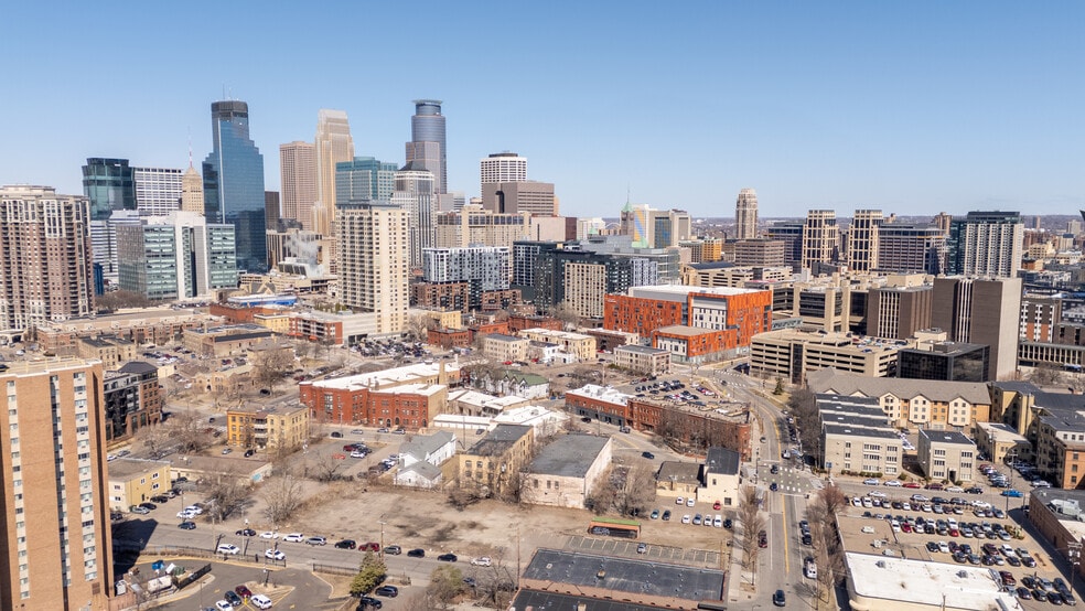 More Photos Of 731 E 14th St, Minneapolis Storefront Retail Office For Sale