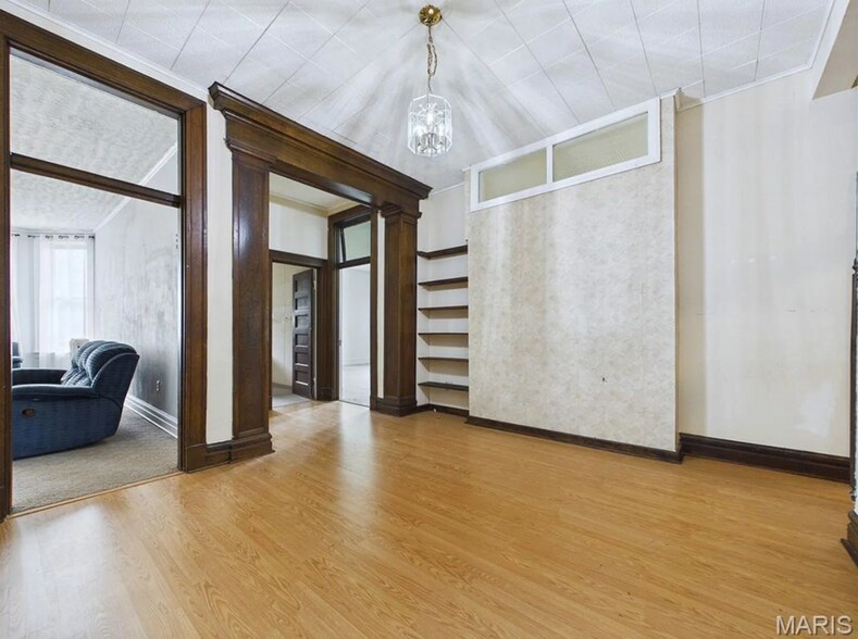 More Photos Of 2009 Seminary Rd, Alton Schools For Sale