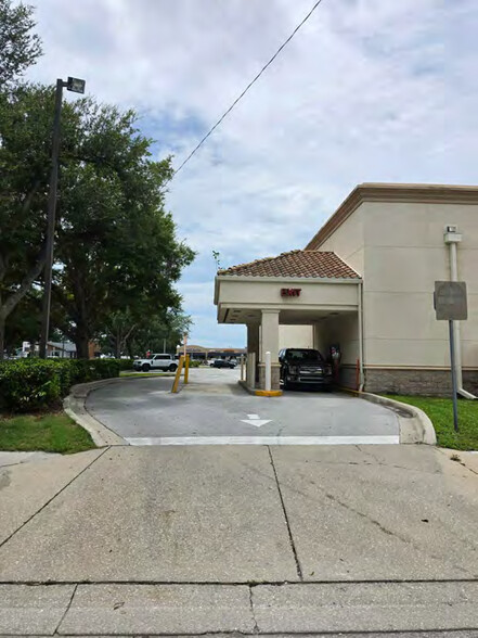 More Photos Of 3901 S Tamiami Trail, Sarasota Drugstore For Sale