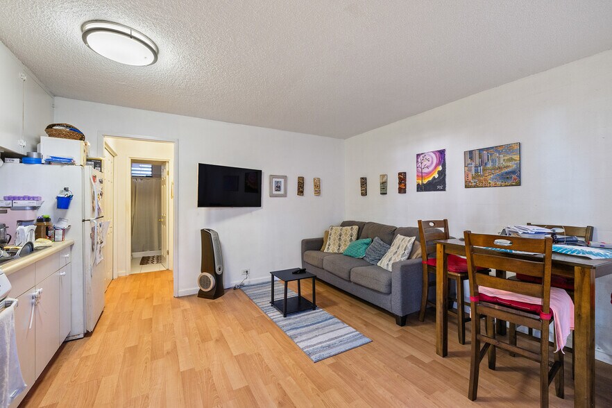 More Photos Of 437 Namahana St, Honolulu Apartments For Sale