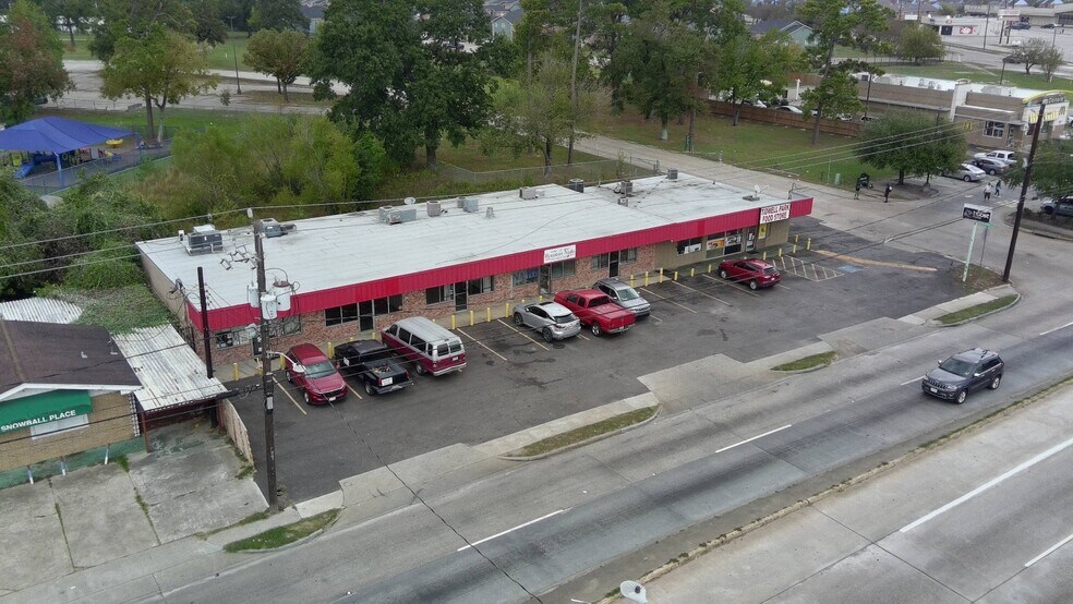 More Photos Of 6513 Tidwell Rd, Houston Storefront For Lease