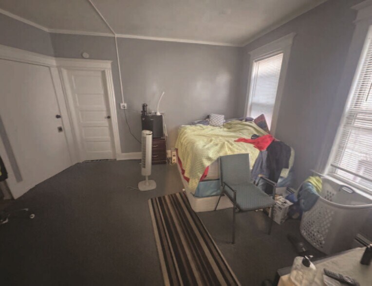 More Photos Of 27-29 Bond St, Hartford Apartments For Sale