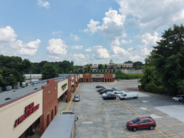 More Photos Of 4800 Lawrenceville Hwy NW, Lilburn Unknown For Lease