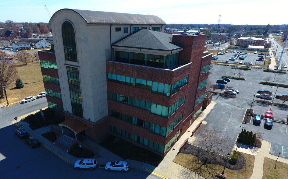 More Photos Of 500 W Loockerman St, Dover Office For Lease