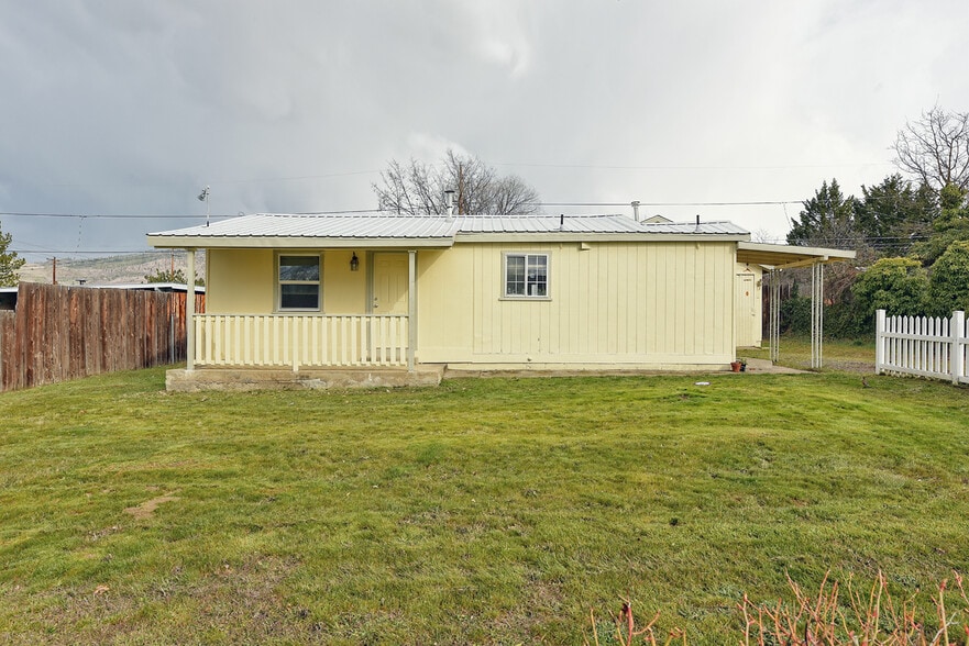 More Photos Of 1808 Spring St, Medford Apartments For Sale