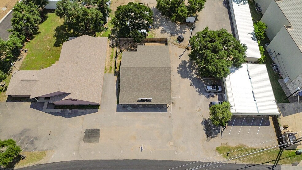More Photos Of 2701 Sam Bass Rd, Round Rock Self Storage For Lease