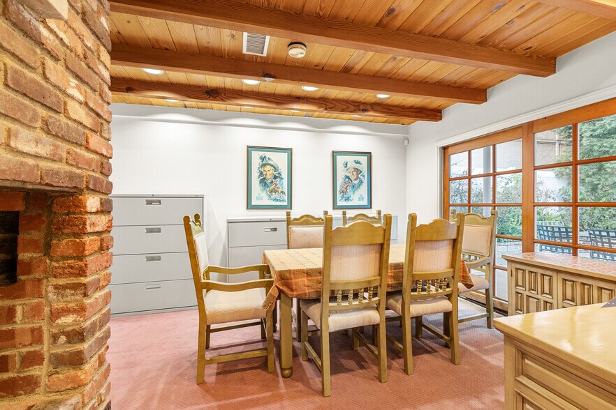 More Photos Of 4383 Colfax Ave, Studio City Office For Sale