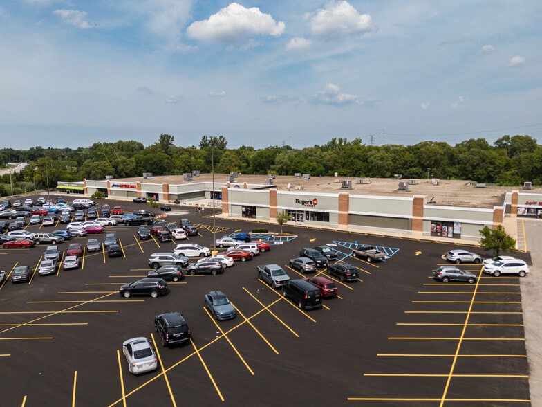 More Photos Of 8301-8349 Indianapolis Blvd, Highland Unknown For Lease