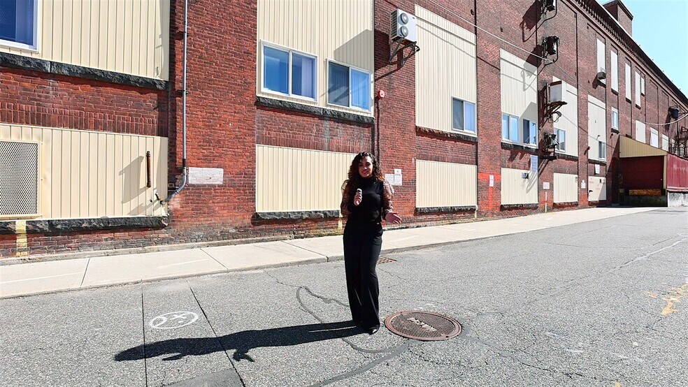 Primary Photo Of 1 Bigelow St, Holyoke Warehouse For Sale