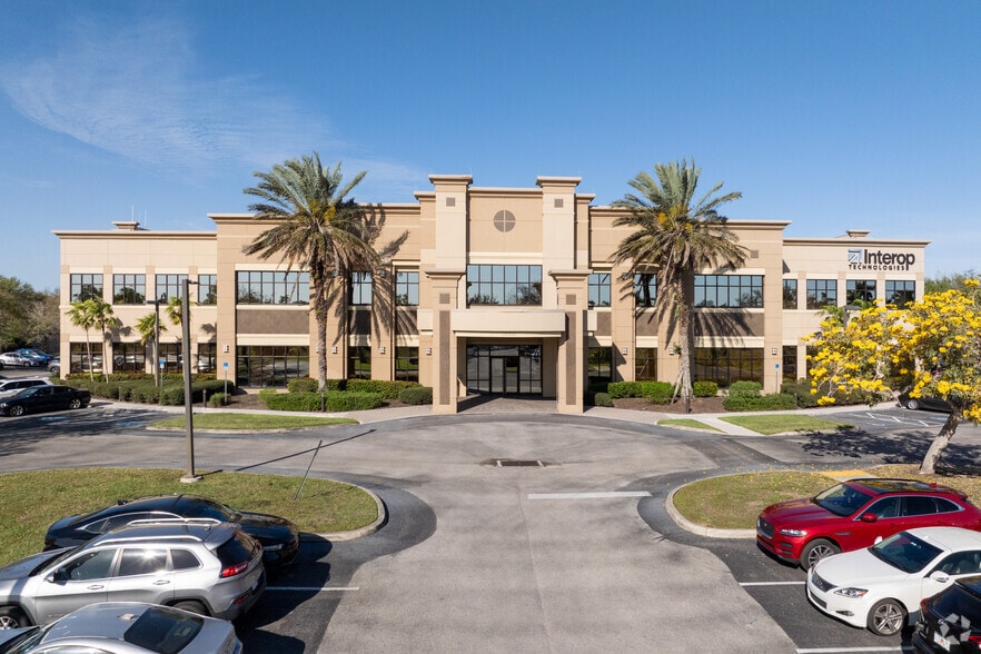 More Photos Of 13500-13520 Powers Ct, Fort Myers Medical For Lease