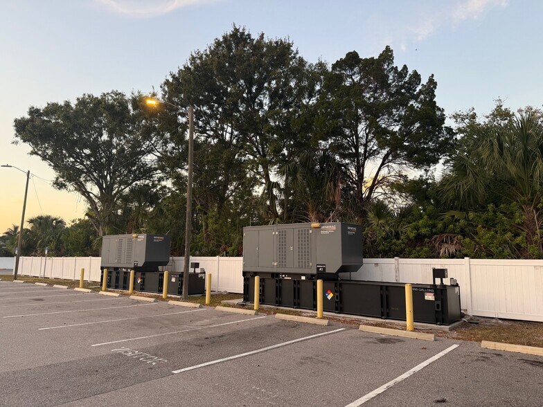 More Photos Of 4555 S Manhattan Ave, Tampa Hospital For Lease