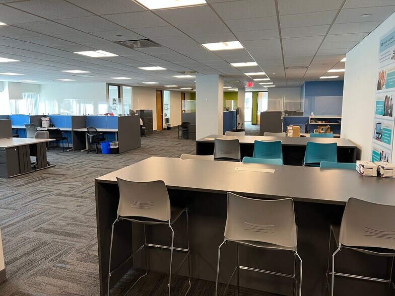 More Photos Of 138 River Rd, Andover Office For Lease