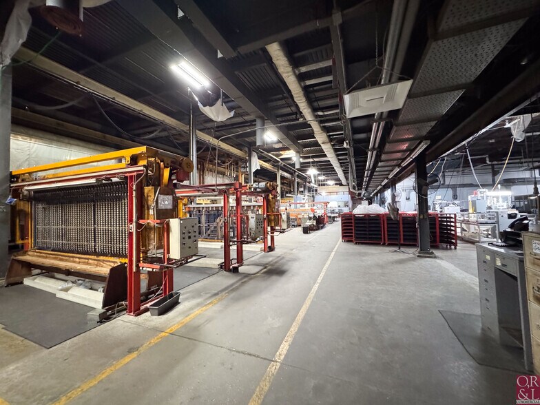 More Photos Of 2223 Thomaston Ave, Waterbury Manufacturing For Lease