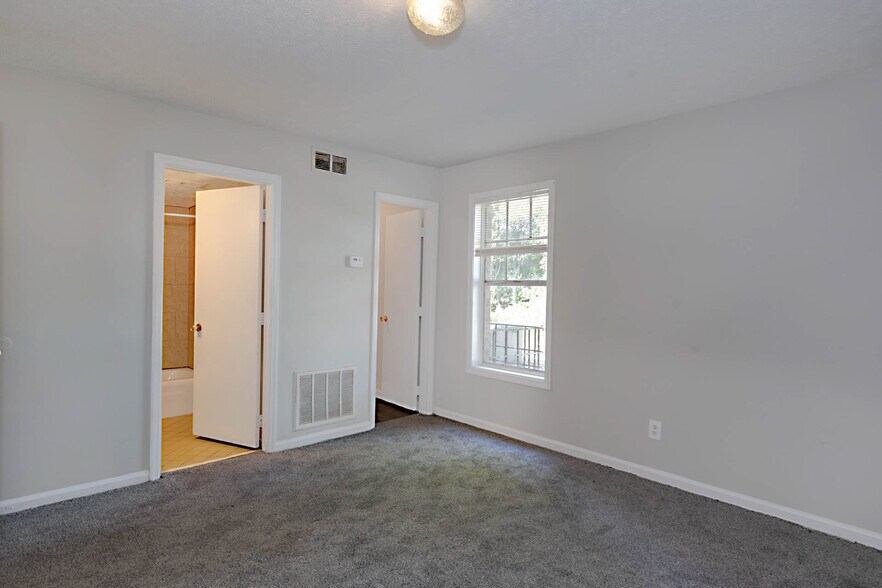 More Photos Of 3815-3823 Baker Plaza Dr, Columbus Apartments For Sale